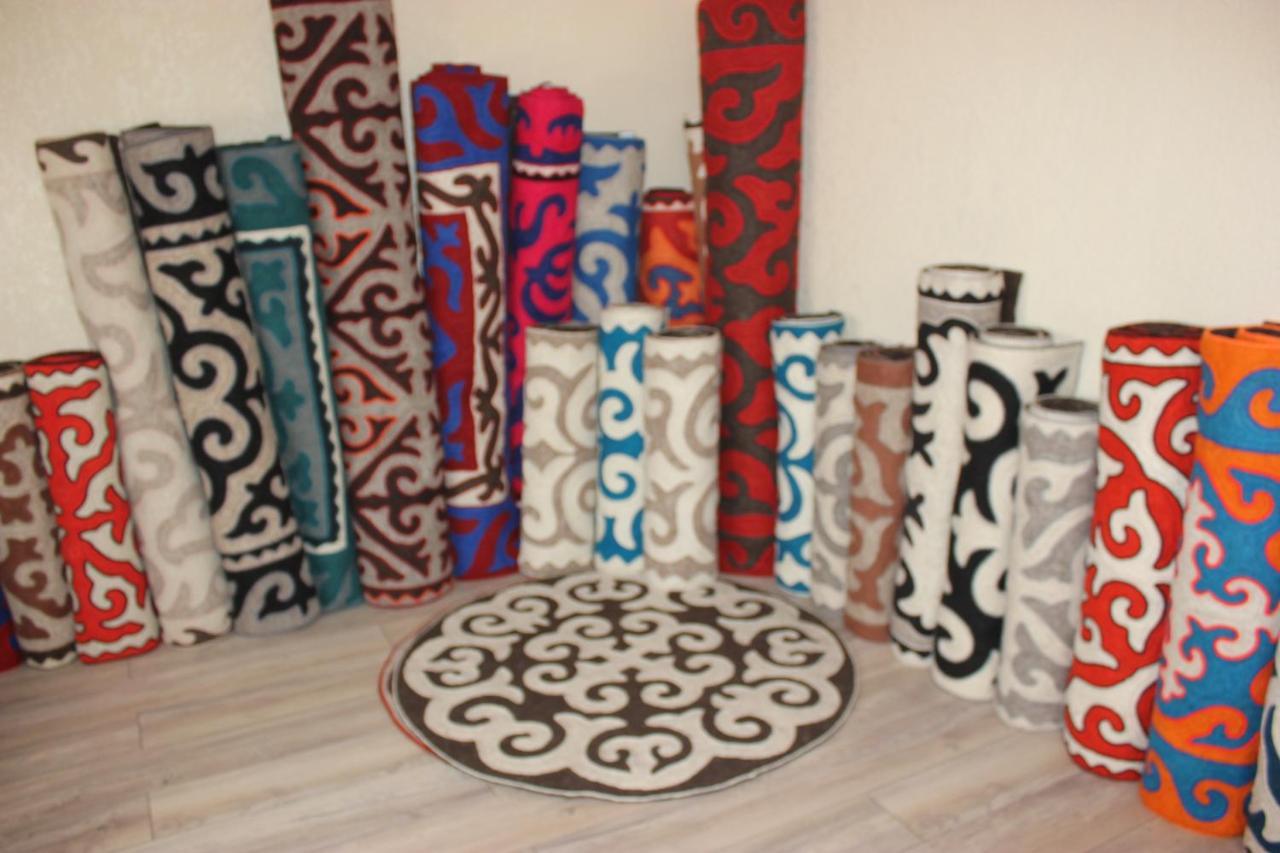 Uz-Anar Guest House Kochkor Bagian luar foto